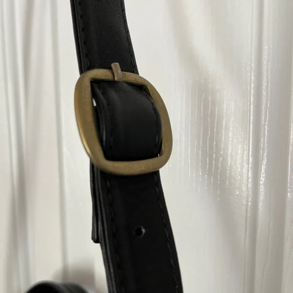 Hobo International Black Leather Tote Bag - Picture 4 of 12